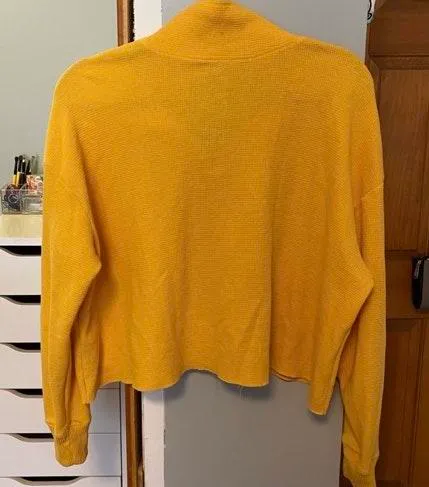 Hollister Cropped Sweater - Image 6