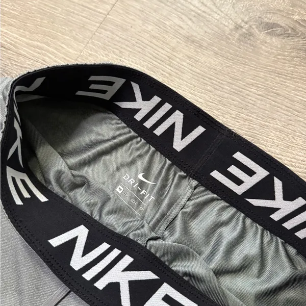 •NIKE• SHORTS - Image 3
