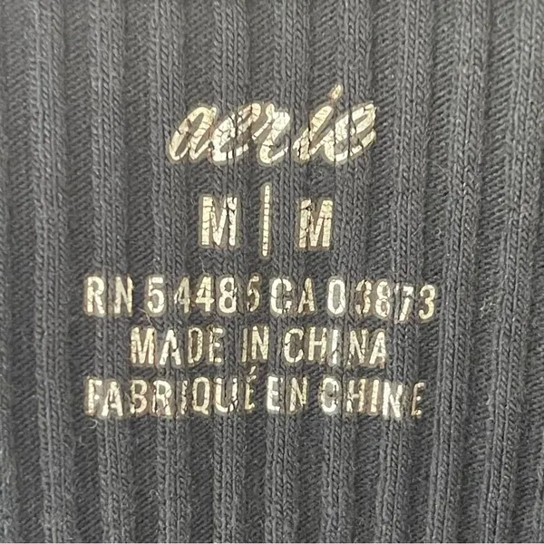 Aerie Size Medium Raw Hemmed Crop Top Ribbed Solid Black Tank - Image 4