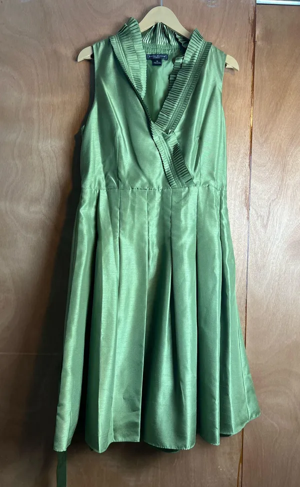 Jessica Howard Green Vintage Dress - Image 2