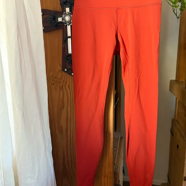 ❤️HOST PICK❤️ Lululemon Athletica high waisted Align Leggings full length size 8 - Image 3