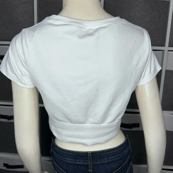 OFFLINE By Aerie Sidewalk Seamless Cropped T-Shirt Size Medium - Image 3