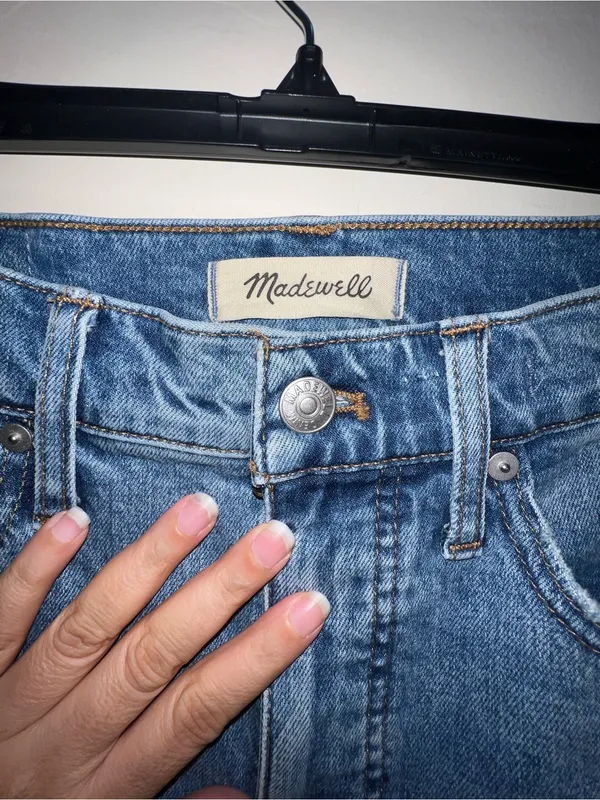 Madewell The Momjean in Downey Wash size 26 - Image 4