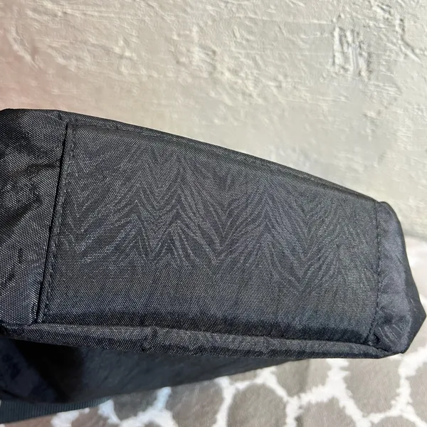 Baggallini Black Crossbody Bag with Adjustable Strap and Zipper Closure - Image 16