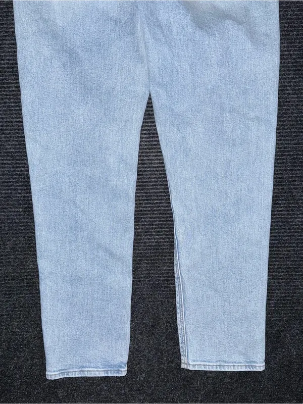 American Eagle Mom Jeans Light Wash High Rise Women’s 6 R Strigid Tapered 90s - Image 6