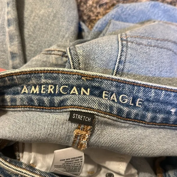 American Eagle Mom Jean Size 2 - Image 5