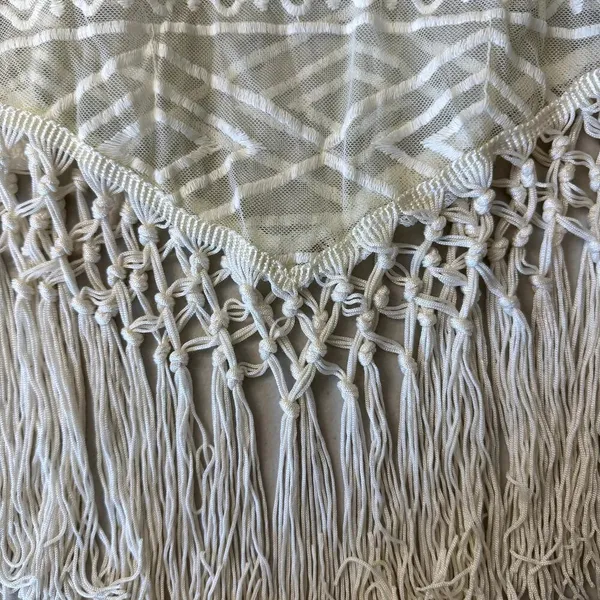 NWT Charlotte Russe Vintage White Fringe Crochet Tank Top Women's Medium - Image 3