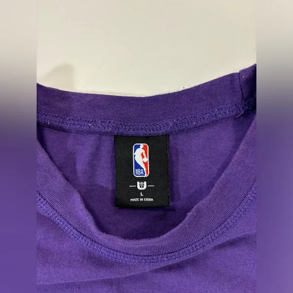 NBA Lakers Cropped Tshirt Size Large - Image 5