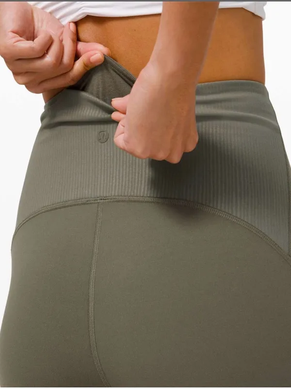 Lululemon Blissful Bend Super High-Rise Short 8"Army Green Size 10 - Image 3