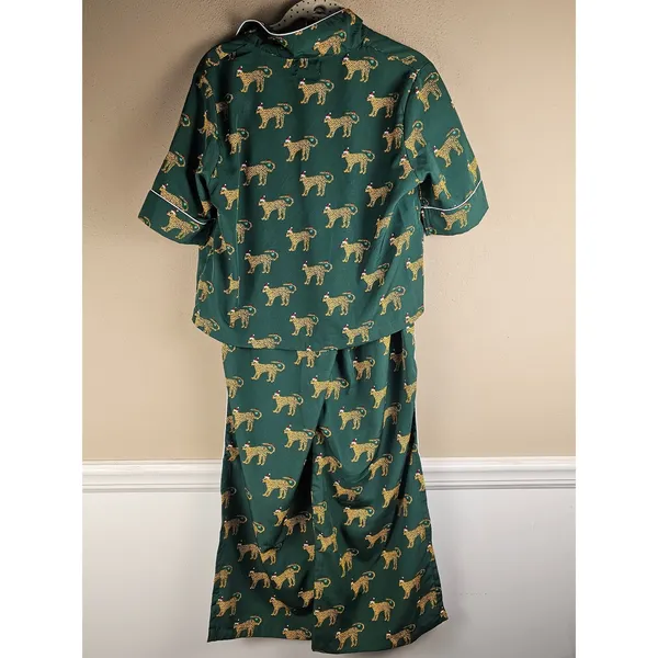 Bouffants & Broken Hearts‎ Womens Green Santa Leopard Print Pajamas Small - Image 2