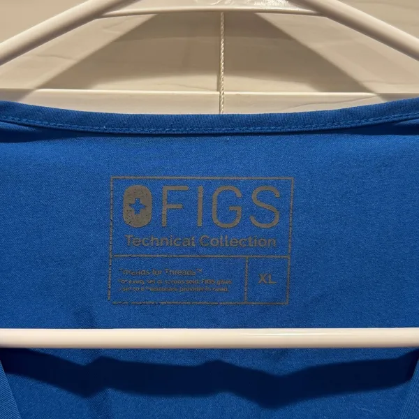 Lot of 2 FIGS Technical Collection Royal Blue V Neck Catarina Scrub Top size‎ XL - Image 7
