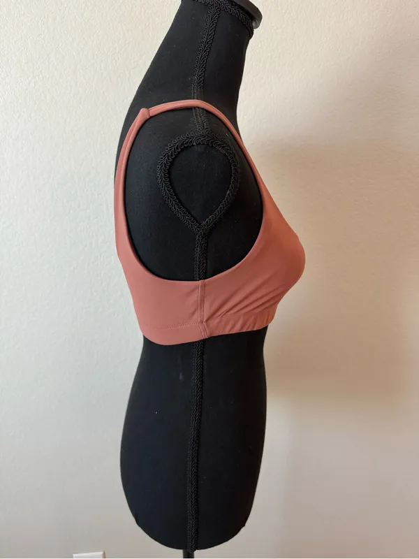 Vuori Daily Bra In Rosewood Size S Like New - Image 9