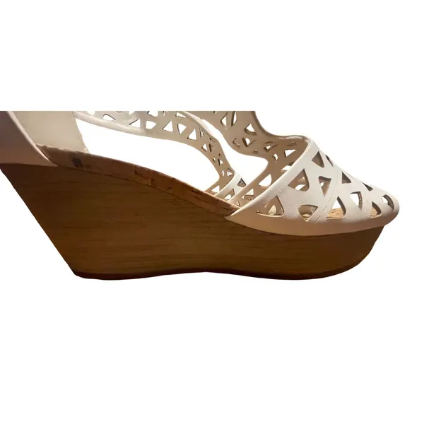 Baretraps Miriam White Laser Cut Wedge Sandals Womens 11M‎ BTS19-10715-010-111 - Image 10