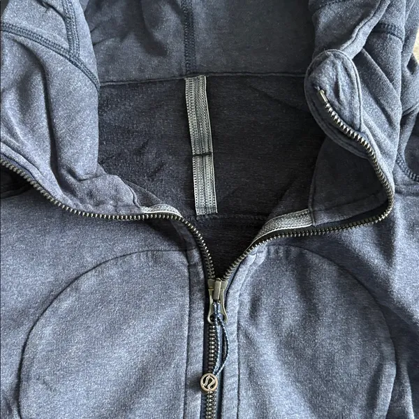 Navy Lululemon Scuba zip up size 6 - Image 2