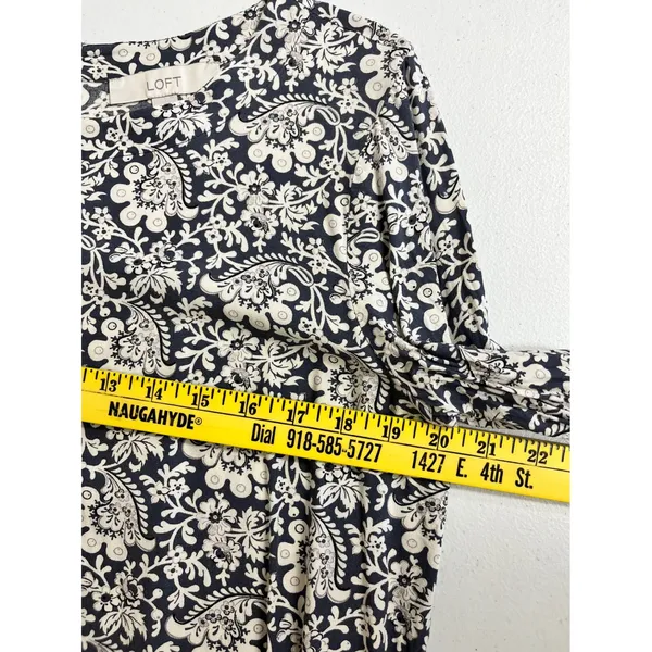 LOFT Blouse Women L Navy Blue White Floral Paisley Long Sleeve Keyhole Back - Image 7