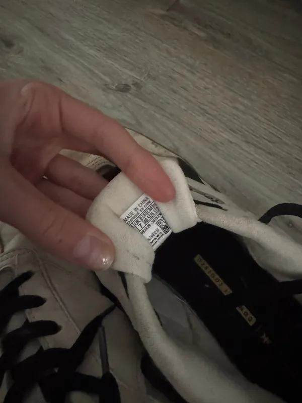 Reebok Shoes Women’s - Image 4