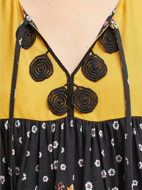 Farm Rio Intarsia Top size large READ - Image 2