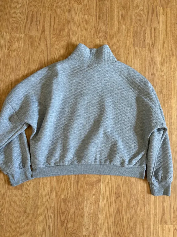Paper Crane Quilted Mock Neck Sweatshirt - Image 3