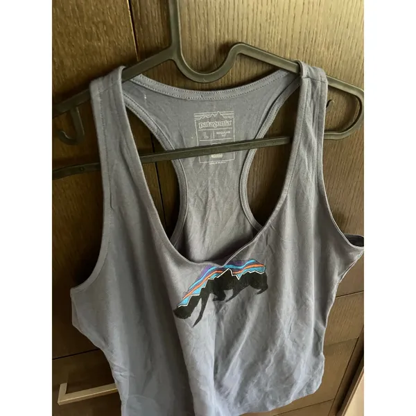 Patagonia women's‎ tank top bear size large - Image 2