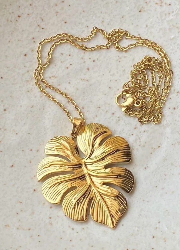 Handmade fully gold tone stainless steel boho fairy monstera plant necklace🌿 - Image 5