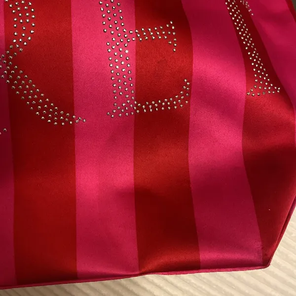 Victoria’s Secret tote bag - Image 4