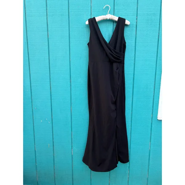 Old Money Black Romantic V Neck Sleeveless Pleated Waist Maxi Evening Gown Dress - Image 4