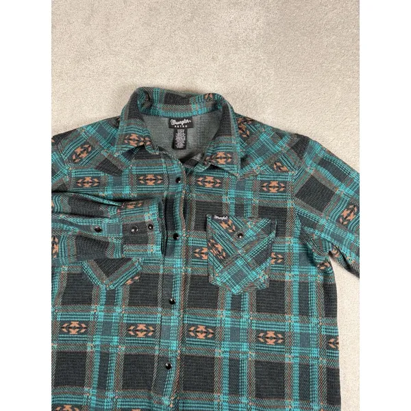 WRANGLER S Retro Punch Boyfriend Flannel‎ Shacket Aztec southwestern print Pearl - Image 2