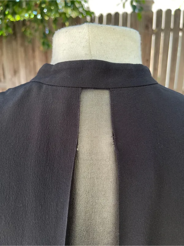 Alice + Olivia AIR by Stacey Bendet 100% silk black blouse minimalist classic SP - Image 4