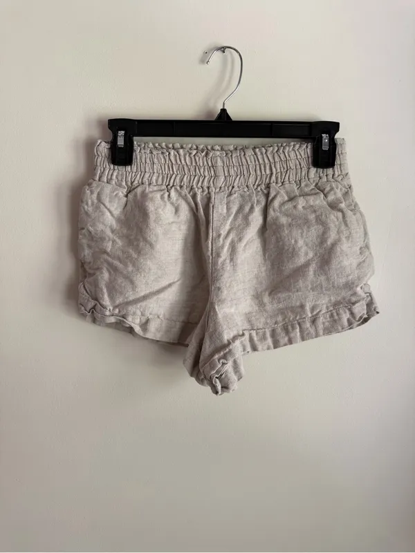 Reformation 100% Linen Ruffle Shorts XS Oatmeal Beige - Image 2