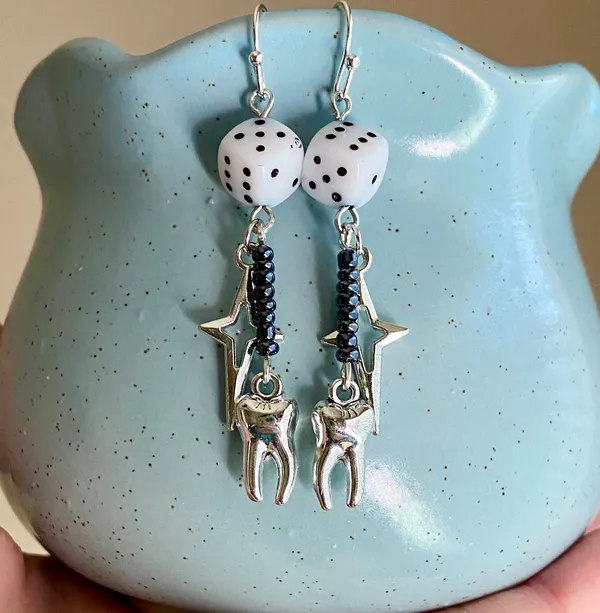 Handmade unisex Kawaii punk goth shiny teeth chain dangle earrings🦷✨💕 - Image 2
