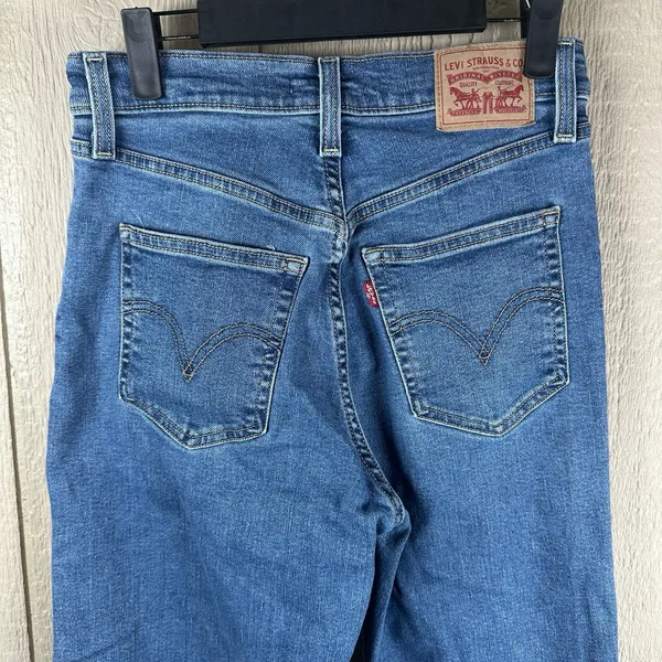 Levi's Ribcage Straight Ankle Jeans Womens Sz 27 Button Fly Medium Wash Stretch - Image 4
