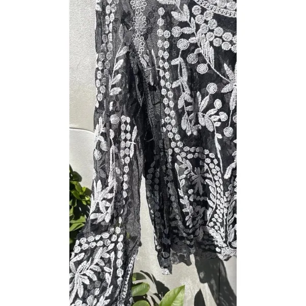 Vintage Vivid Importers of NY Women’s Sz Large Flower Black White Top Blouse - Image 15
