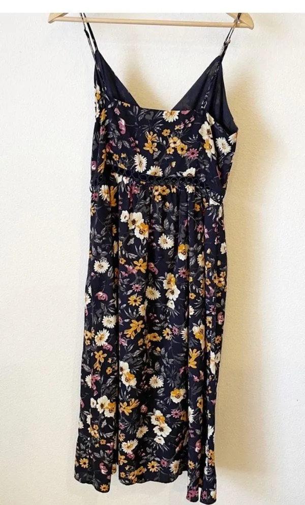 Floral Blue Midi Dress - Image 5