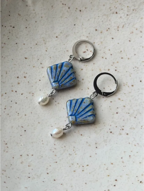Handmade quality Czech glass beads shell & freshwater dangle earrings 🌀 - Image 4