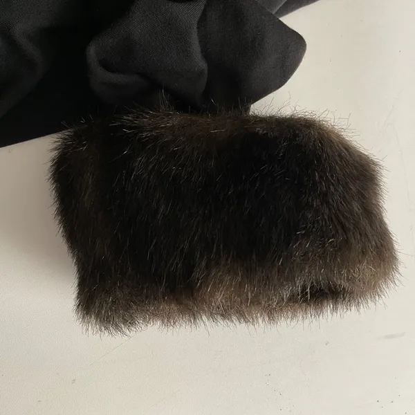 Jessica Howard Black Sheath Dress Removable Faux Fur Cuffs Size 10 Cocktail - Image 5