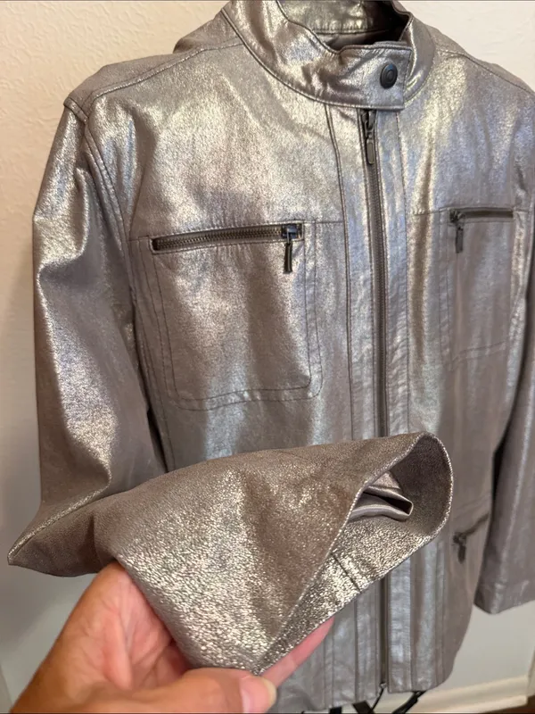 🪎🪎🪎BOGOHO🪎🪎🪎Chico’s Metallic Silver Zip-Front Jacket-3 - Image 4