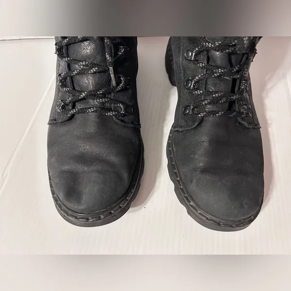 SOREL NL3700-010 black leather combat boot women size 10.5 - Image 4