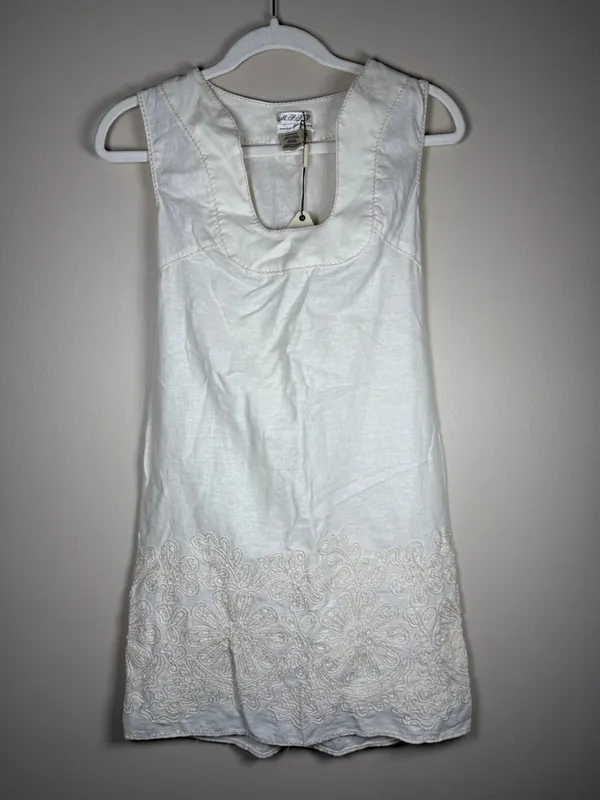 NWT MSSP/ MAX STUDIO Cream Linen Embroidered Sleeveless Dress Sz XS Sheath - Image 2