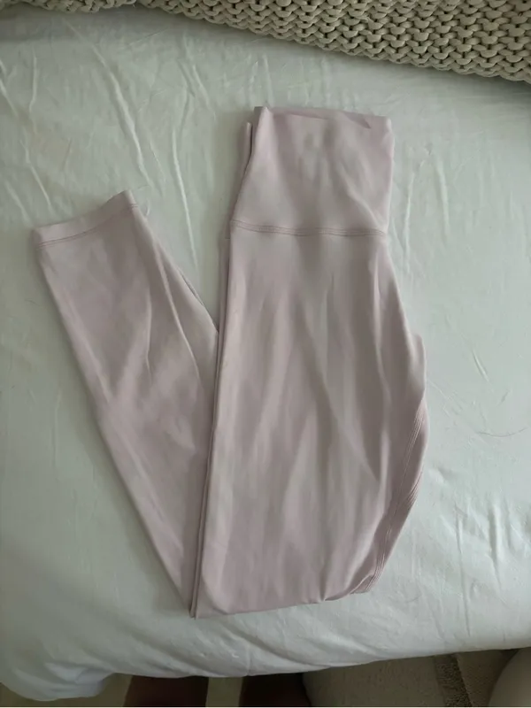 Aritzia Villa Pink Set - Image 4