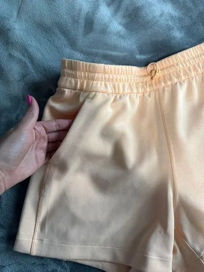 Lululemon softstreme high rise short 4” - Image 3