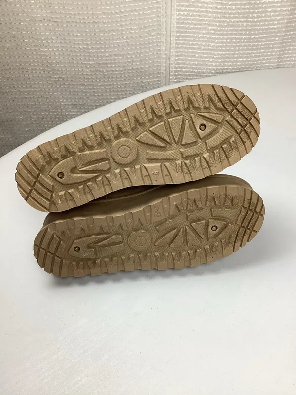 Olivia & Kate Faux Suede Faux Fur Tan Platform Booties Size 9 New with Tag - Image 4