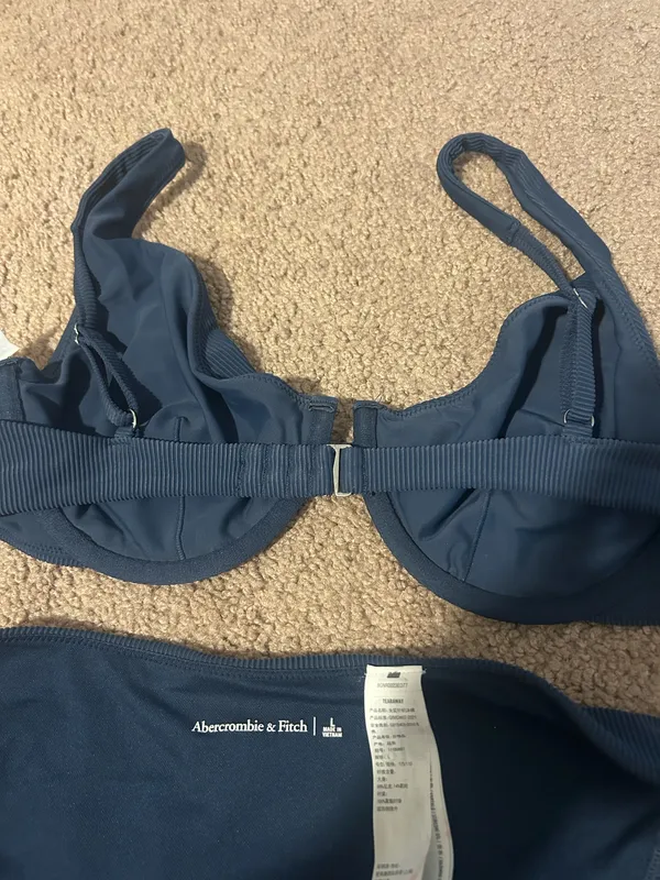 Abercrombie Ribbed Underwire Bikini top in Navy Blue - Image 4