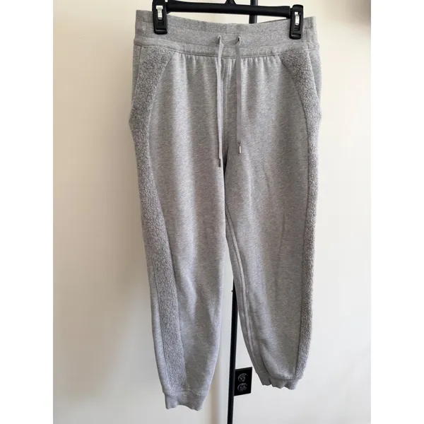 Lululemon Scuba Jogger Sherpa Stripe Heathered Core Light Grey W5DEVS Size 8 - Image 3