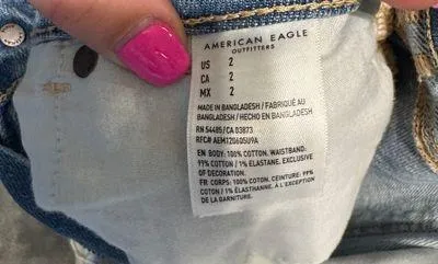 American Eagle Curvy Mom shorts - Image 4