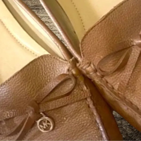 Michael Kors cute tan leather loafers! - Image 3