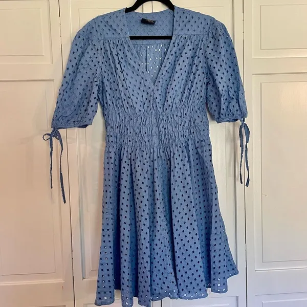 Just Taylor cotton smocked waist eyelet dress size 8 - Image 3