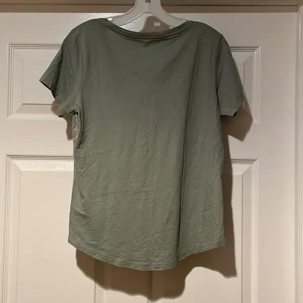 Joie v-neck Tshirt - Image 3