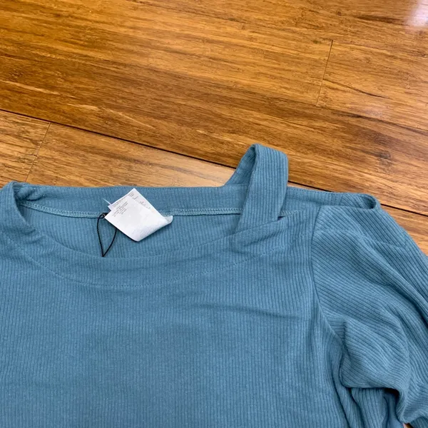 Gymshark Ribbed Long Sleeve Top Womens Size Medium‎ Cutout Thumb Hole Athletic - Image 2