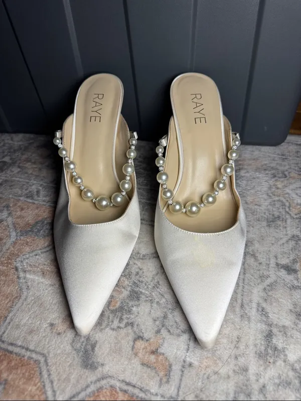 REVOLVE Reception Heel in Ivory-
RAYE - Image 3