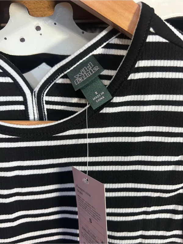 NWT Wild Fable Women’s Black White Striped Sleeveless Tank Top Size S - Image 4